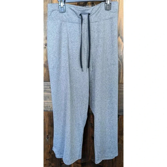 Tek Gear Women's Drytek Heather Gray Workout Capris Zip Pockets Size 2X EUC - Picture 1 of 7